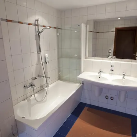 Moby Dick & 酒店 2*